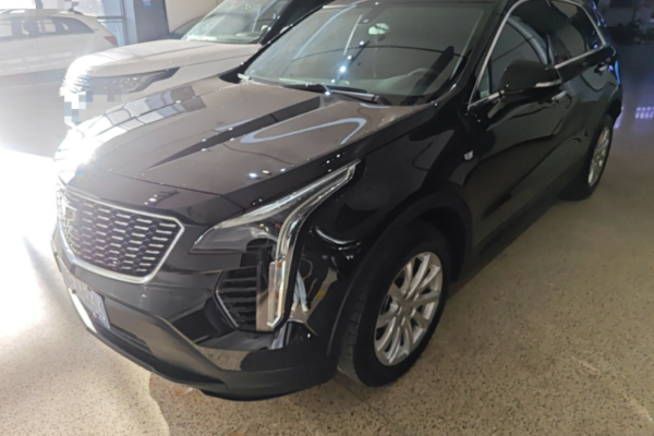 Cadillac XT4 2023 28T FWD Premium Edition