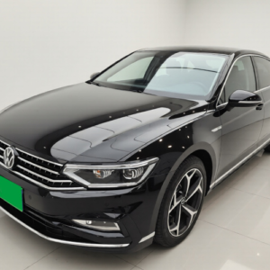 Volkswagen Magotan 2025 Model Facelift II Zhongxiang 330TSI DSG