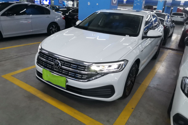 Volkswagen Jetta 2025 Model 200TSI DSG Flying Over Edition