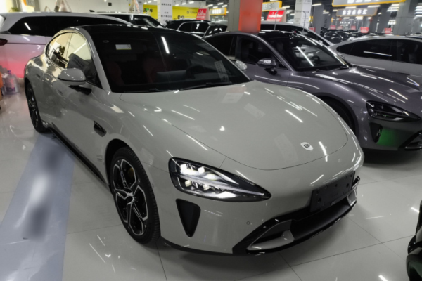 XIAOMI SU7 2024 RWD Long Range Intelligent Driving Edition