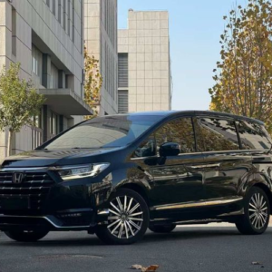 Honda Elgrand 2022 Model 2.0L Hybrid Electric Vehicle Luxury Edition