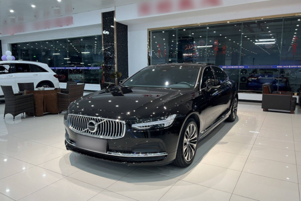 Volvo S90 2025 Model B5 Intelligent Ease Luxury Edition