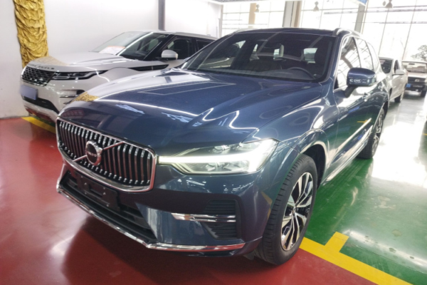 Volvo XC60 2024 Model B5 AWD Intelligent Far Luxury Edition