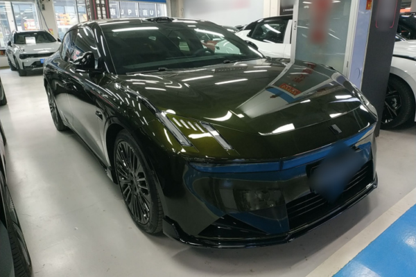 Lynk & Co 10 EM-P 2025 240 AWD Ultra Sport Edition